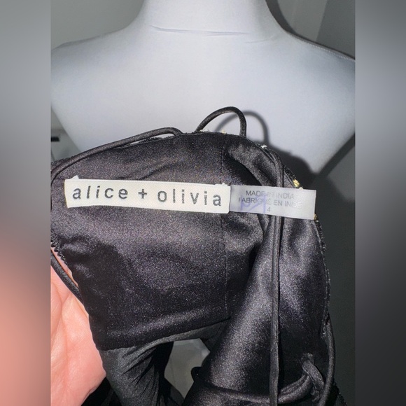 Alice + Olivia Marilla Cocktail Dress/Size 4 - Picture 7 of 10